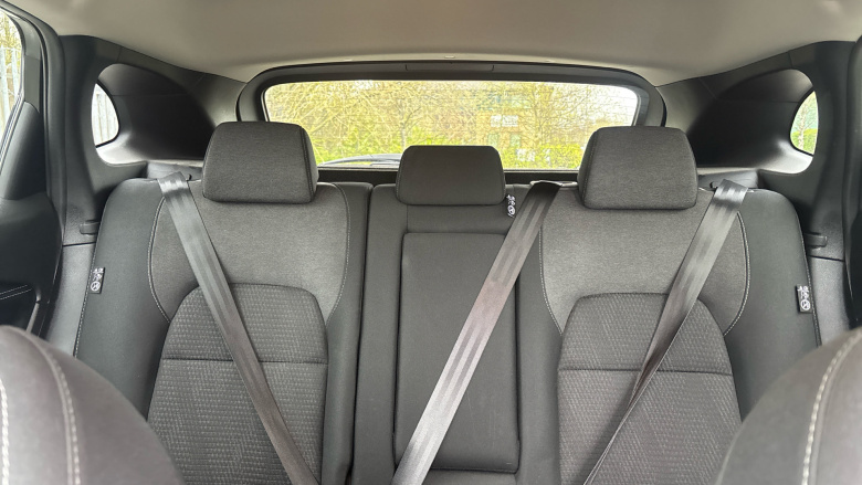 Nissan Qashqai 1.3 DiG-T MH N-Connecta 5dr Petrol Hatchback